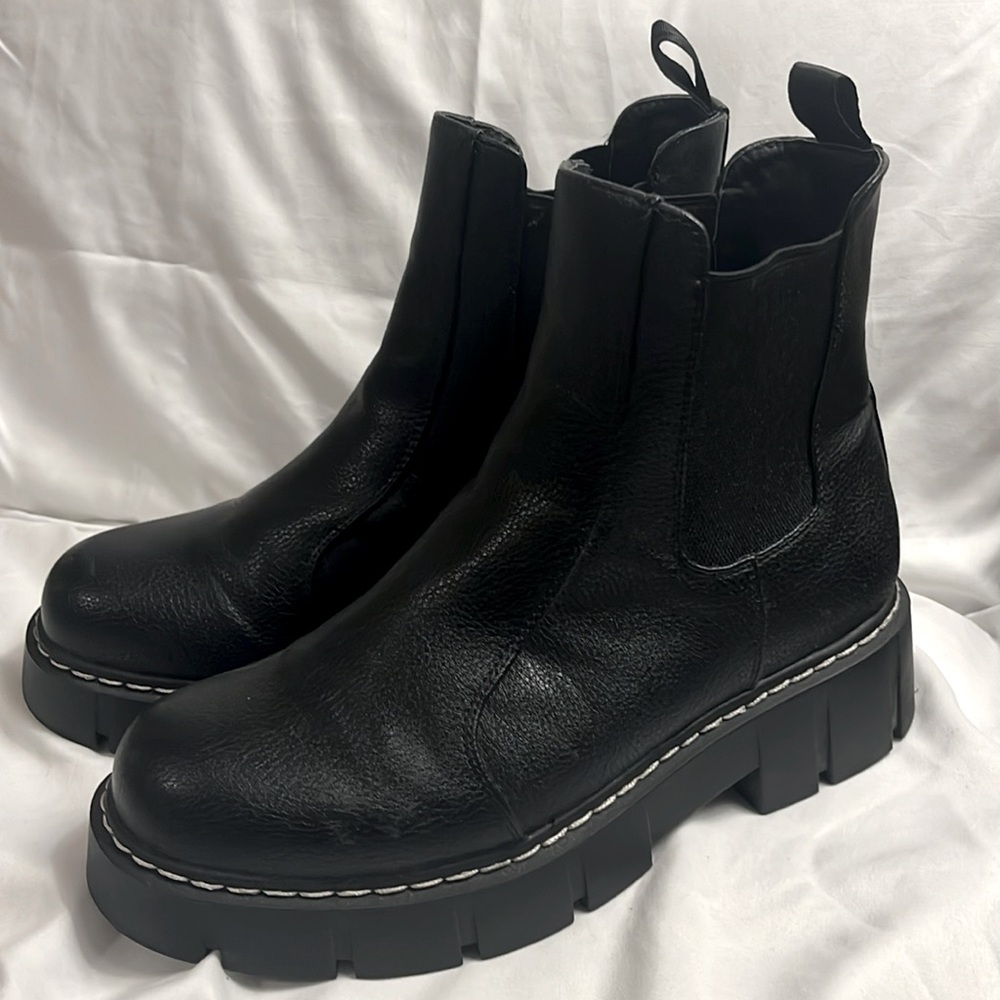 Union Bay black faux leather Chelsea boots size 8
